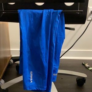 Women’s Virus Leggings Capris